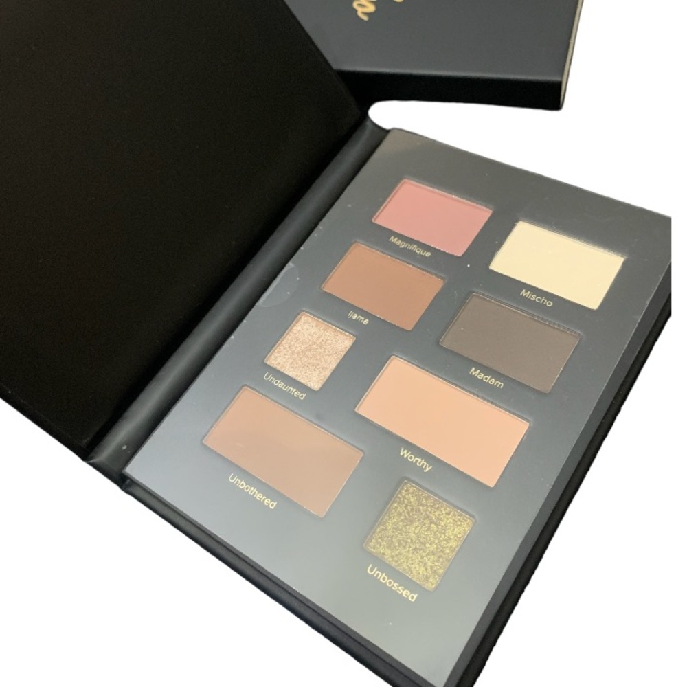 Mischo Beauty Eyeshadow Palette